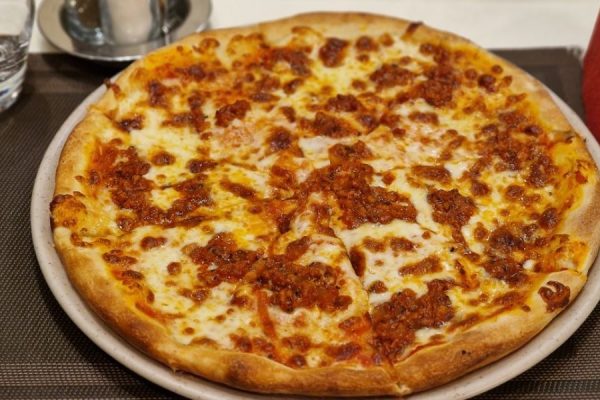 bolognai pizza elkészítése