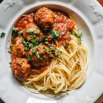 Paradicsomos - bolognai húsgombóc spagettivel