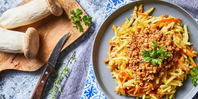 Bűntudatmentes olasz vacsora: Bolognai ragu roppanós, pirított zöldség körette
